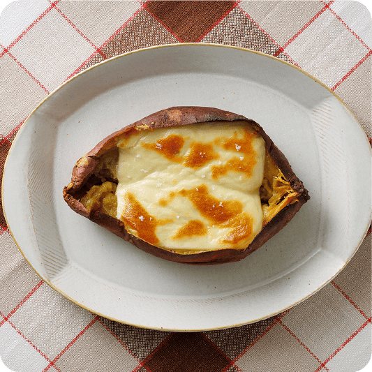 焼き芋グラタン 塩を少しふって